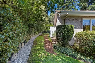 7810 175th St SW, Edmonds, WA 98026 - Photo 30