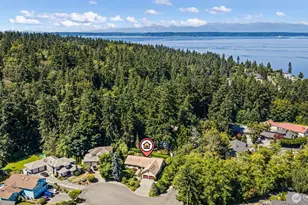 7810 175th St SW, Edmonds, WA 98026 - Photo 36