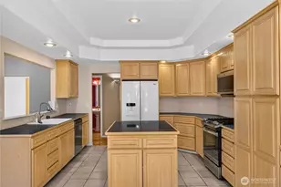 2315 Westwood Dr, Anacortes, WA 98221 - Photo 8