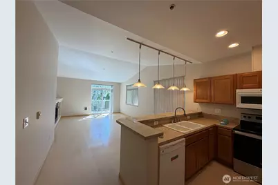 5400 Harbour Pointe Boulevard #K208, Mukilteo, WA 98275 - Photo 4