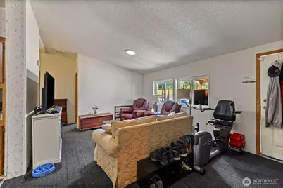 29427 Orting Kapowsin Highway E, Graham, WA 98338 - Photo 6