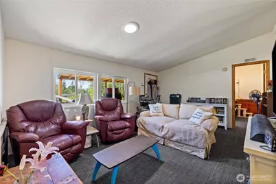 29427 Orting Kapowsin Highway E, Graham, WA 98338 - Photo 4