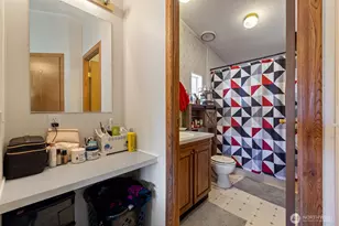 29427 Orting Kapowsin Hwy E, Graham, WA 98338 - Photo 18
