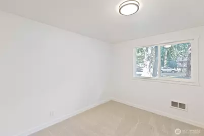 8060 NE Seawind Ave, Poulsbo, WA 98370 - Photo 20
