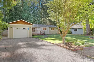 8060 NE Seawind Ave, Poulsbo, WA 98370 - Photo 2