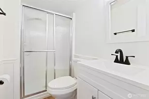 8060 NE Seawind Ave, Poulsbo, WA 98370 - Photo 18