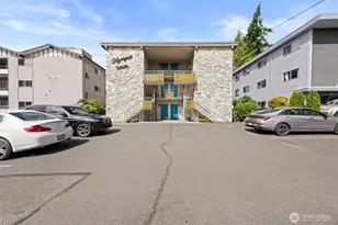 11515 Greenwood Ave N, Seattle, WA 98133 - Photo 2