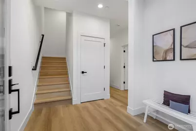 10626 E Riverside Drive, Bothell, WA 98011 - Photo 16