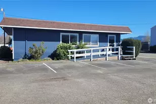 847 Blake St, Enumclaw, WA 98022 - Photo 1