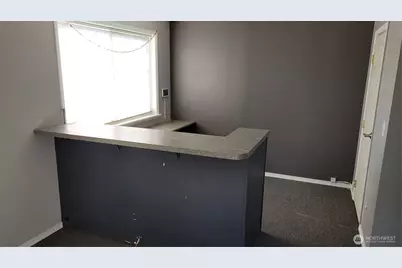 847 Blake Street, Enumclaw, WA 98022 - Photo 2