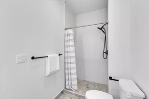 21119 SE 5th St, Sammamish, WA 98074 - Photo 18