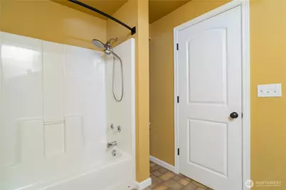 402 Troy Drive SE, Centralia, WA 98531 - Photo 36