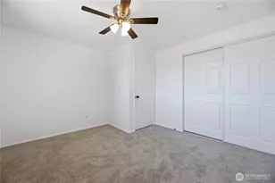 506 Calistoga St W, Orting, WA 98360 - Photo 32