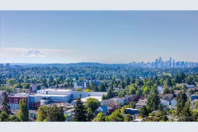 9811 Linden Avenue N, Seattle, WA 98103 - Photo 12