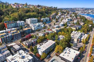 762 Hayes St, Seattle, WA 98109 - Photo 32