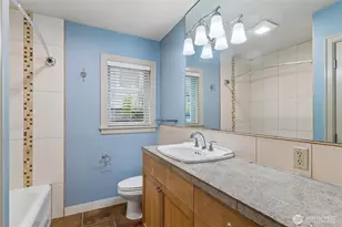 102 Galer St, Seattle, WA 98109 - Photo 12