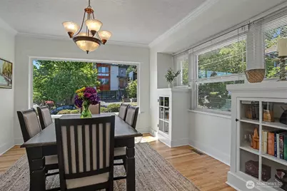 322 N 81st Street, Seattle, WA 98103 - Photo 10