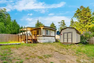 590 Ocean View Dr, Oak Harbor, WA 98277 - Photo 2