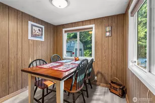 590 Ocean View Dr, Oak Harbor, WA 98277 - Photo 8
