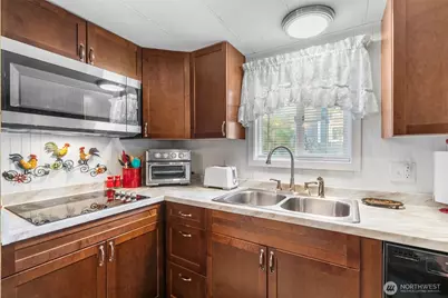 590 Ocean View Drive, Oak Harbor, WA 98277 - Photo 14