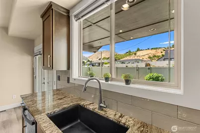 1018 Racine Springs Drive, Wenatchee, WA 98801 - Photo 18