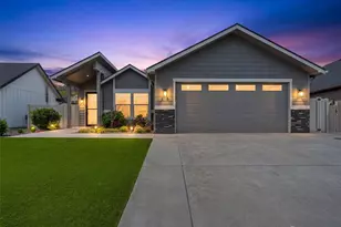 1018 Racine Spgs Dr, Wenatchee, WA 98801 - Photo 1