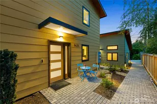 8625 30th Ave SW, Seattle, WA 98126 - Photo 2