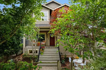 525 27th Avenue, Seattle, WA 98122 - Photo 1
