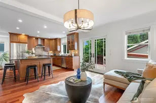 525 27th Ave, Seattle, WA 98122 - Photo 12