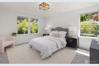 633 Klickitat Place NE, Bainbridge Island, WA 98110 - Photo 24