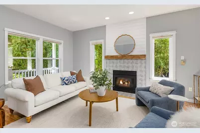 633 Klickitat Place NE, Bainbridge Island, WA 98110 - Photo 6