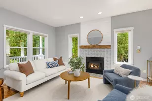 633 Klickitat Pl NE, Bainbridge Island, WA 98110 - Photo 6
