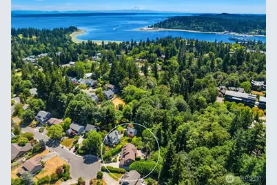 633 Klickitat Place NE, Bainbridge Island, WA 98110 - Photo 34