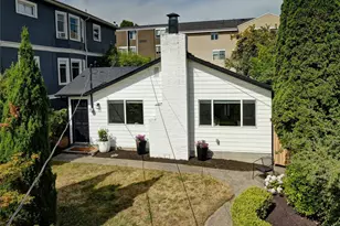 2353 Federal Ave E, Seattle, WA 98102 - Photo 2