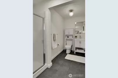 2353 Federal Avenue E, Seattle, WA 98102 - Photo 16