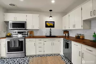 2353 Federal Ave E, Seattle, WA 98102 - Photo 10