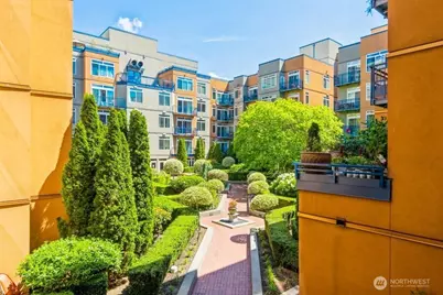2414 1st Avenue #402, Seattle, WA 98121 - Photo 10