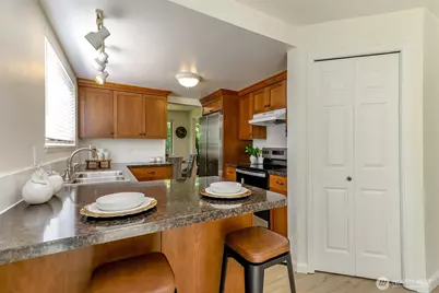 17229 160th Avenue SE, Renton, WA 98058 - Photo 16