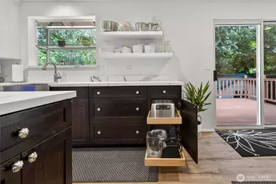 21313 NE 10th Place, Sammamish, WA 98074 - Photo 22