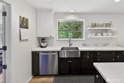21313 NE 10th Place, Sammamish, WA 98074 - Photo 18