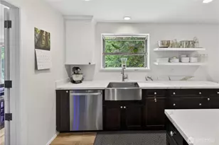 21313 NE 10th Pl, Sammamish, WA 98074 - Photo 18