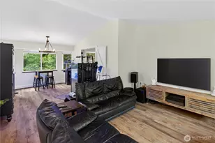 21313 NE 10th Pl, Sammamish, WA 98074 - Photo 6
