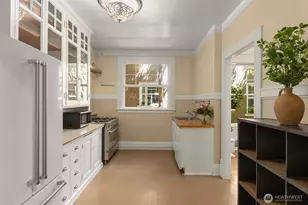 615 Boren Ave, Seattle, WA 98104 - Photo 16