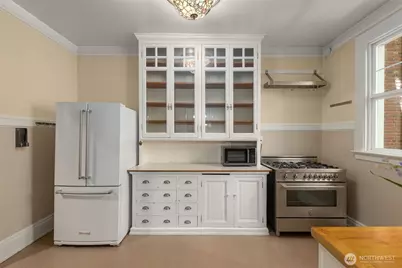 615 Boren Avenue #17, Seattle, WA 98104 - Photo 18
