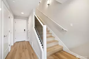 7925 230th St SW, Edmonds, WA 98026 - Photo 2