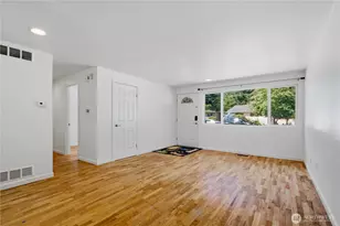 1344 NE 164th Pl, Bellevue, WA 98008 - Photo 4