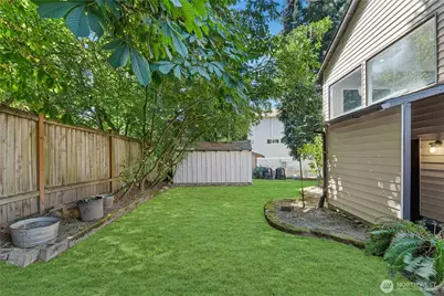 8538 Ashworth Avenue N, Seattle, WA 98103 - Photo 32
