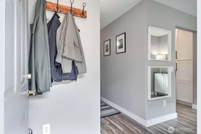175 1st Place NW #112, Issaquah, WA 98027 - Photo 4