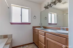 1102 Chestnut St, Everett, WA 98201 - Photo 12