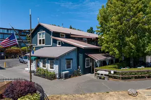 141 Parfitt Way SW, Bainbridge Island, WA 98110 - Photo 14